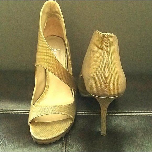 💋💕Fabulous  Heels - Picture 2 of 4